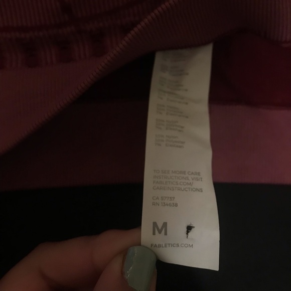 Fabletics Workout Set - Picture 6 of 6
